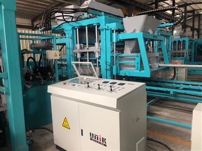 Stroj za izdelavo votlih betonskih blokov Indija