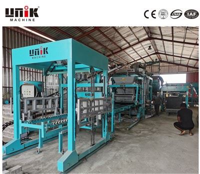 Popolnoma avtomatski stroj za izdelavo votlih blokov