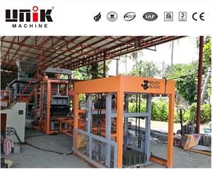 Majhen stroj za izdelavo votlih blokov